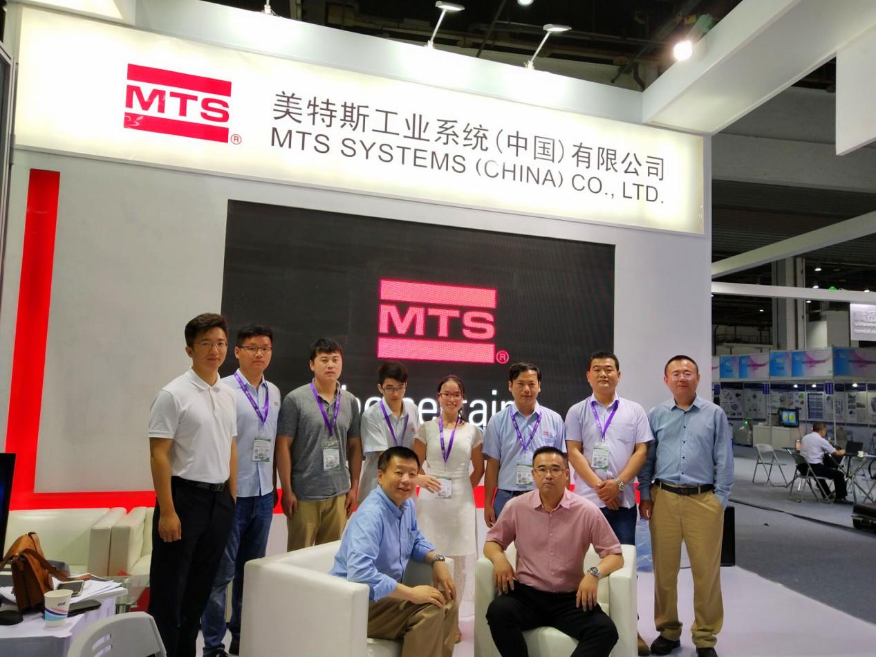 MTS旗艦產品助力第十屆SAMPE超輕復合材料橋梁/機翼學生競賽